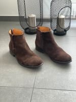Tommy Hilfiger Boots Stiefel Schuhe Gr. 44 Braun Wildleder Nordrhein-Westfalen - Paderborn Vorschau