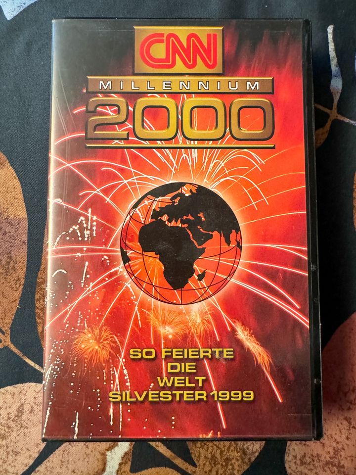 Silvester 1999/2000 - wie die Welt feierte; VHS-Film von CNN in Telgte