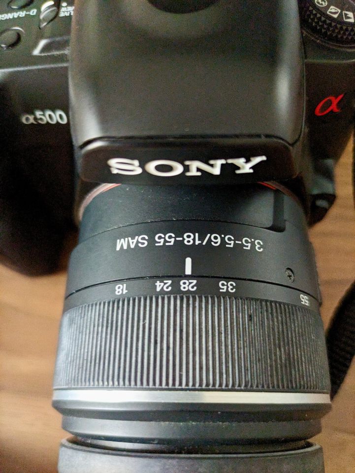 SONY DSLR-A500 Digitalkamera mit Zubehör in Hannover