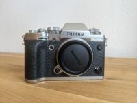 Fujifilm XT3 Silber Body + 2 Ladegeräte, 3 Akkus, High Speed SD Bayern - Regensburg Vorschau