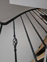 Hochwertiges Treppengeländer in schwarz Metall günstig abzugeben Nordrhein-Westfalen - Kerpen Vorschau