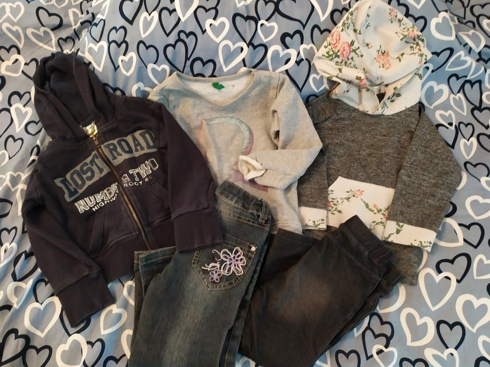 Kleiderpaket Gr. 92 - Preis für alles zusammen in Leonberg