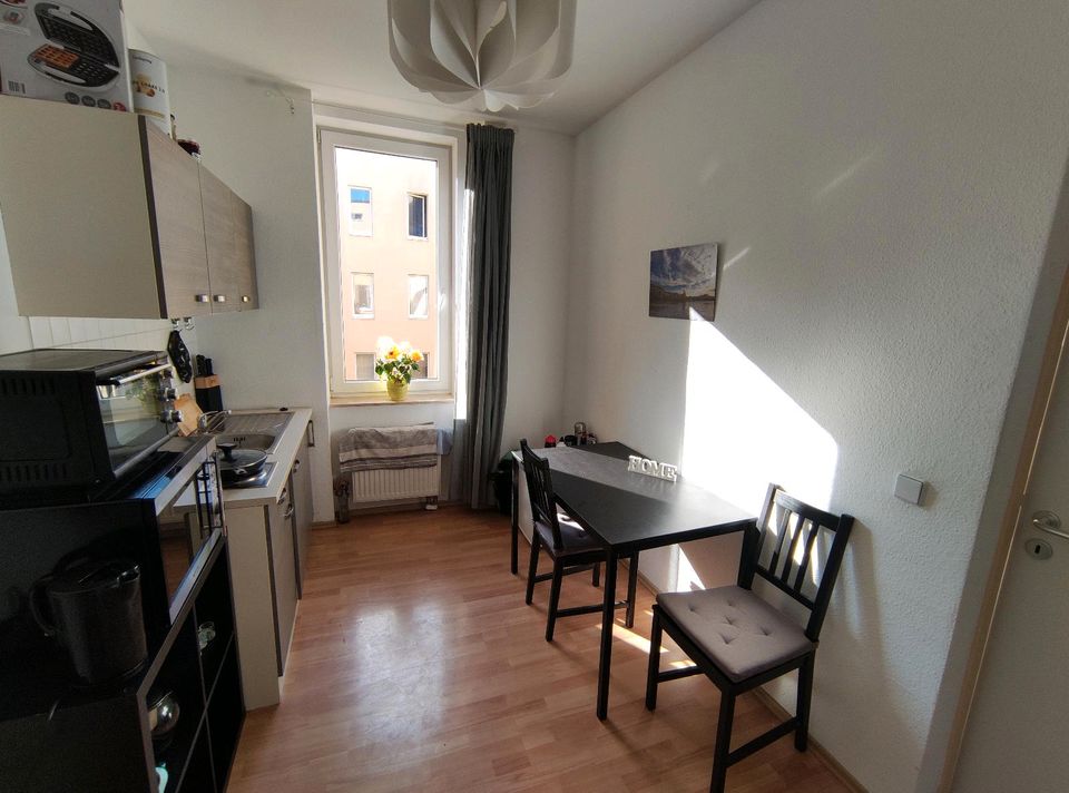 2-Raum Wohnung mit Einbauküche Uninähe 320€ Warm in Magdeburg