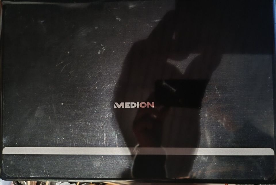 Medion Akoya MD97440 16 Zoll Laptop ohne RAM, HDD, Akku - defekt in Dresden