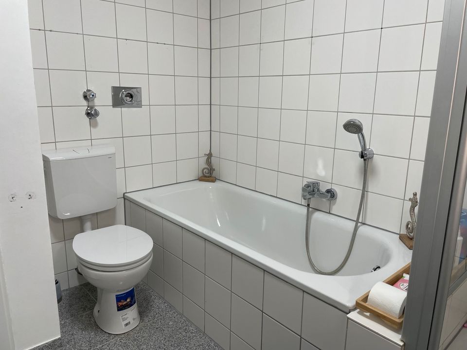 Wohnung in GE Rotthausen/ Stadtgrenze Essen mit Küche in Gelsenkirchen