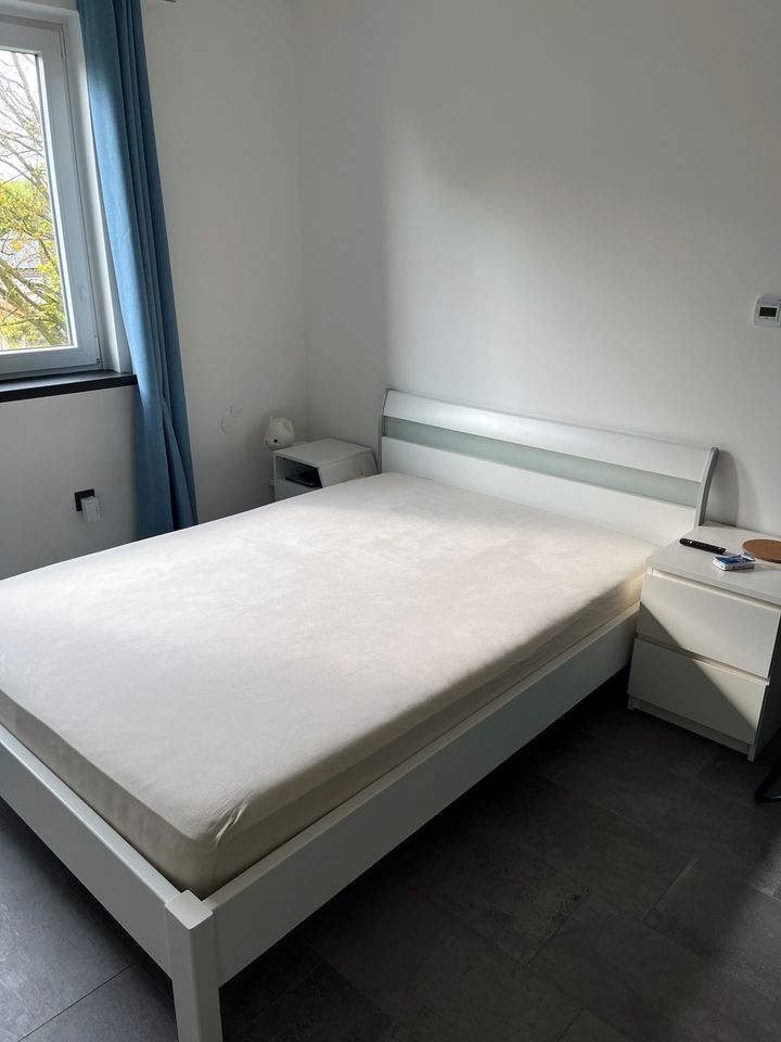 1,40x2,00 weißes Bett in Hiddenhausen