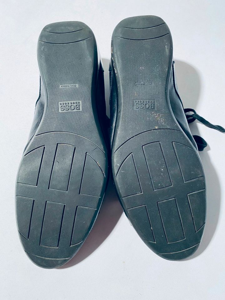 Schwarze Hugo Boss Herrenschuhe Gr. 43 aus Leder in Köln