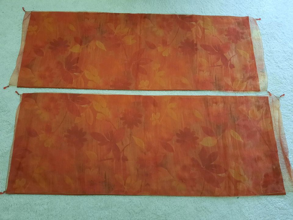 2 Tischläufer von Apelt, sehr guter Zustand, 131x50 cm in Rehburg-Loccum