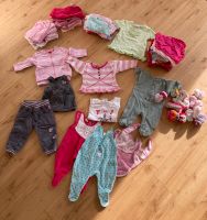 50 teiliges Baby Mödchen Kleidungspaket Nordrhein-Westfalen - Attendorn Vorschau