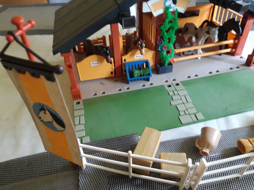 Playmobil 3120 Reiterhof komplett mit viel Zubehör incl.  Versand in Hagen im Bremischen