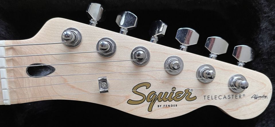 Squier Telecaster Affinity Series E-Gitarre Sunburst in Bochum