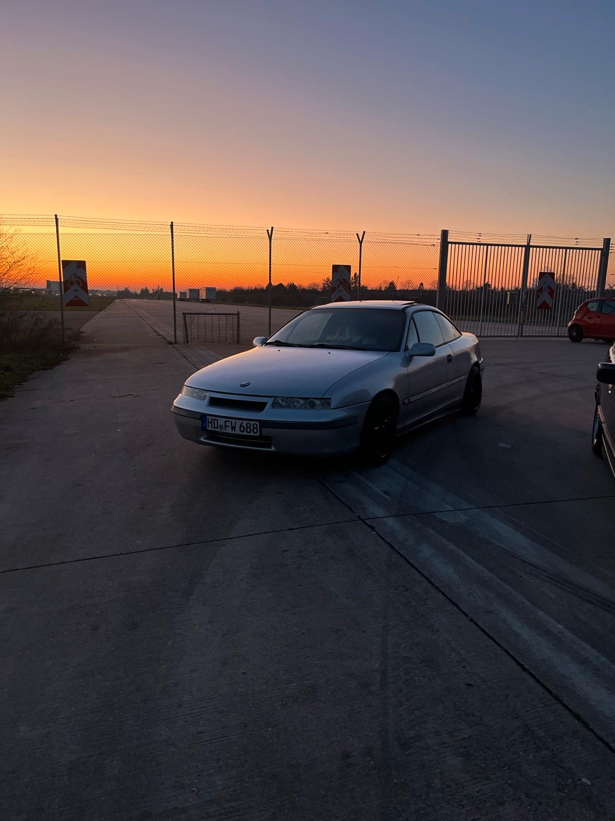 Abbildung des Autos Opel Calibra 2.0 8v Bast…