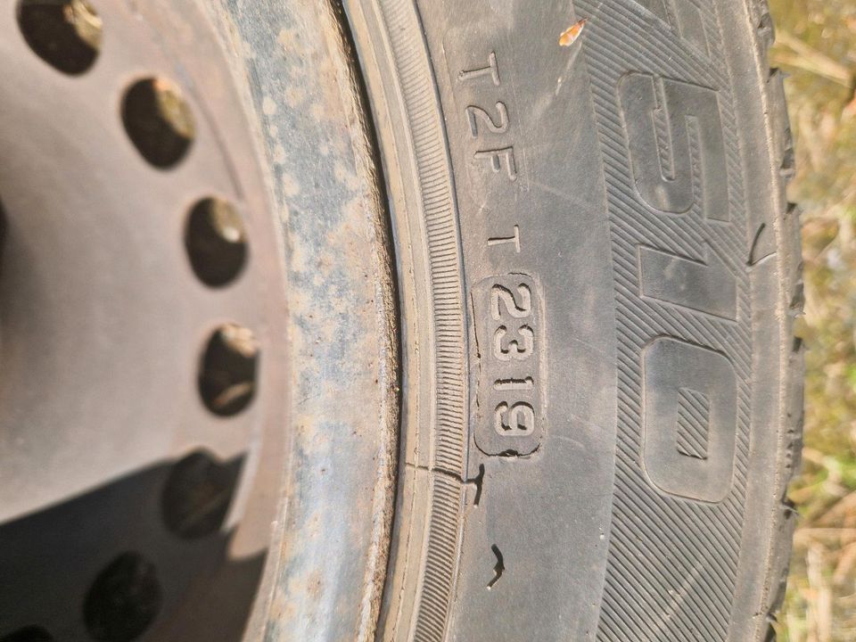 Winterreifen 205/55R16 91H auf VW Felge in Jüchen