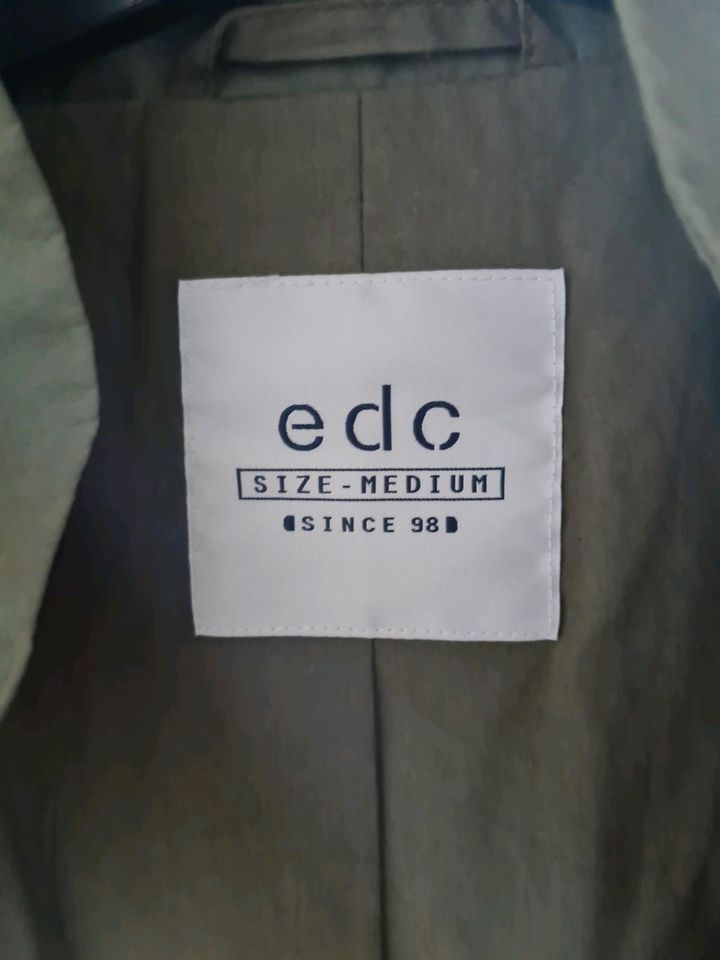 EDC ESPRIT leichte Damen Jacke in Würselen