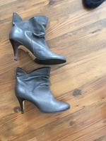 Bufallo High Heel Stiefelette grau Leder 38 Süd - Niederrad Vorschau