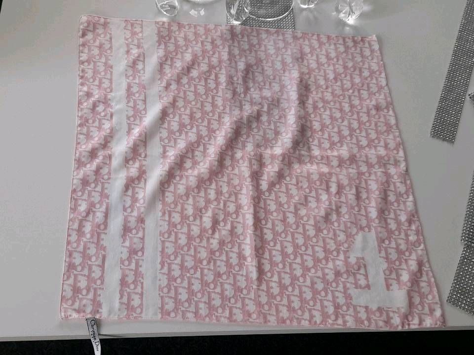 Dior Tuch Nicki rosa weiß klein in Kabelsketal