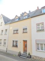 Kinheim: Gepflegtes und solides Reihenmittelhaus mit Nebengebäude und Carport Rheinland-Pfalz - Kinheim Vorschau
