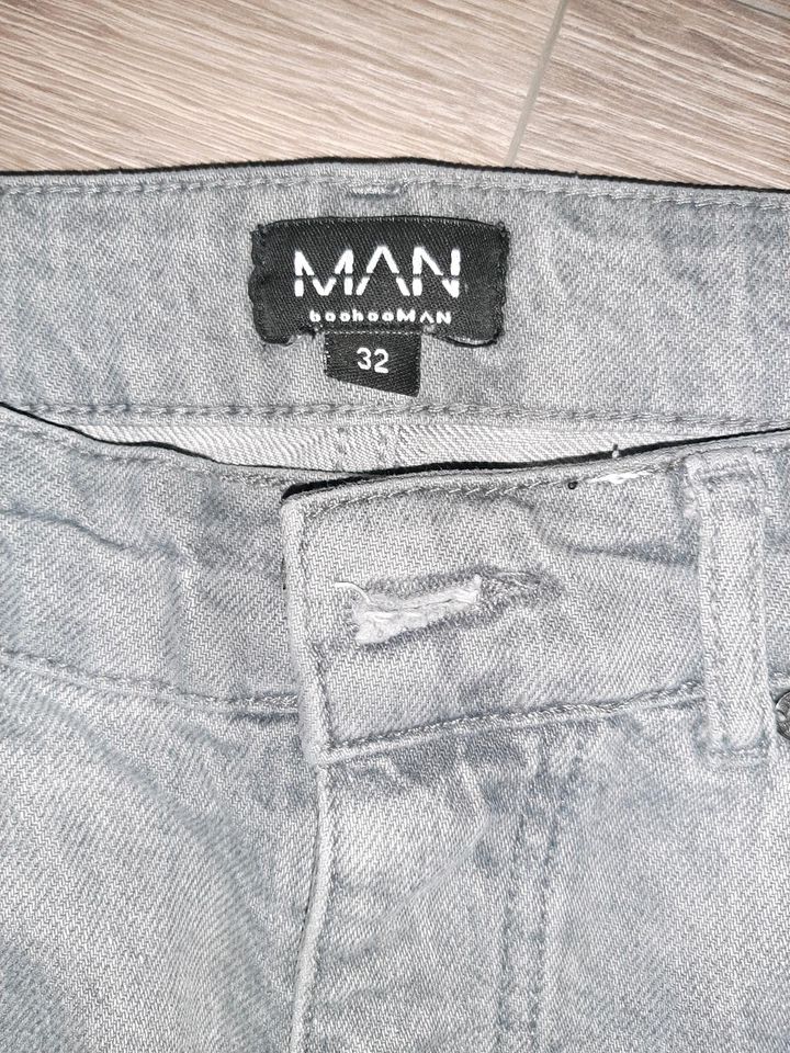 Boohoo MAN Jeans in Laatzen