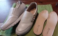 EDLE CAPRICE DAMENSCHUHE ECHTLEDER WEISS SILBER + 2. EINLAGEN Hessen - Ehringshausen Vorschau