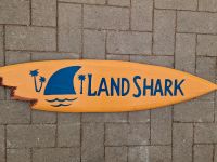 Holzschild Surfboard Landshark Palme Hai Deko 100cm Nordrhein-Westfalen - Voerde (Niederrhein) Vorschau