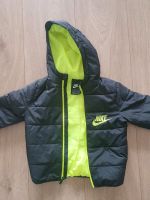 Nike Winterjacke Größe M Frankfurt am Main - Bornheim Vorschau