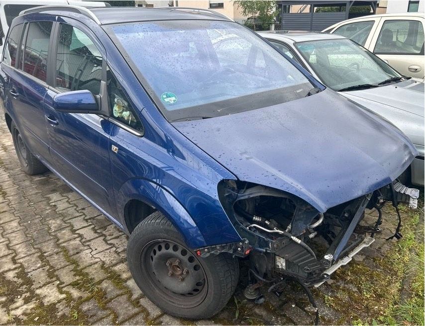 Opel Zafira 1.8 in Selters