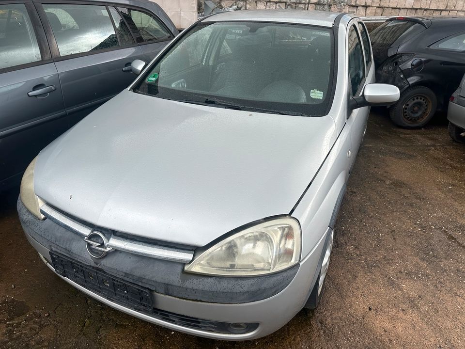 Opel Corsa c 4 Stück Schlachtfest 1 Automatik in Klostermansfeld