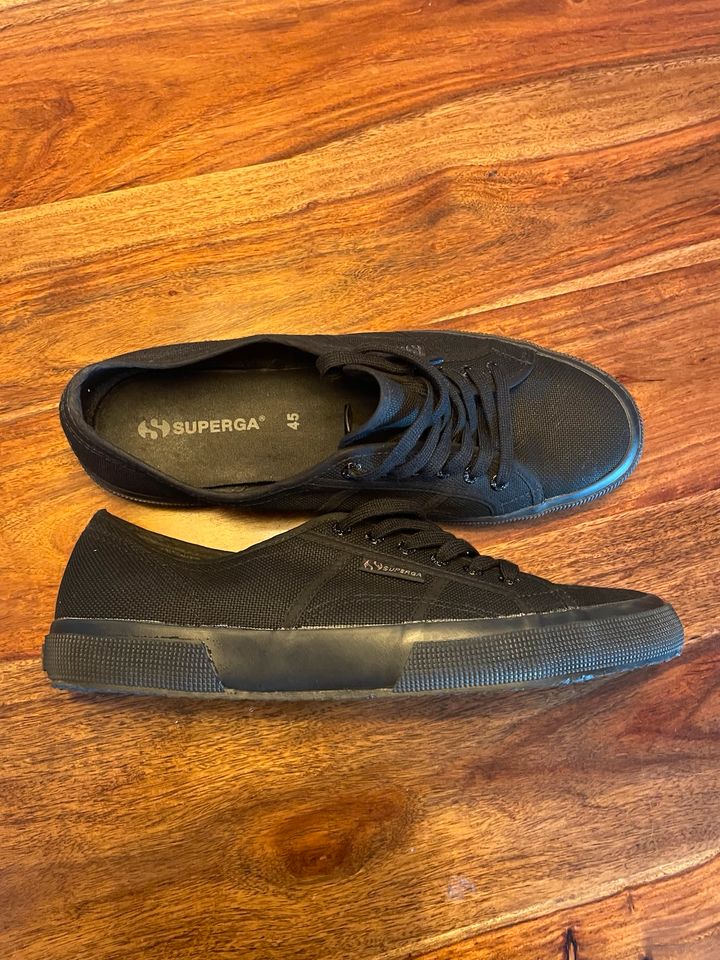 Superga Herren Schuhe Gr. 44 all black / schwarz in Rösrath