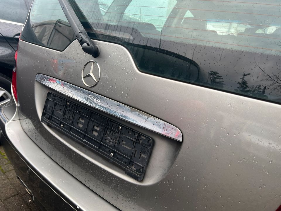 Mercedes W169 Farbe 748 Ersatzteile Karosserieteile schlachtfest in Köln Vogelsang