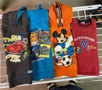 Paket 10€ Hoodies Kapuzenpullis Cars Planes Mickey Mouse Gr. 116 Frankfurt am Main - Ginnheim Vorschau