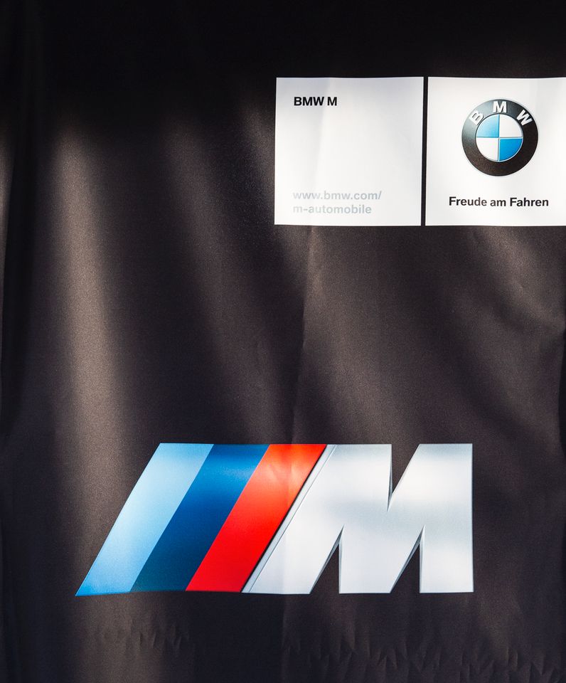 BMW ///M Leinwand M. DER STÄRKSTE BUCHSTABE DER WELT. M2 M3 M4 M5 in Düsseldorf