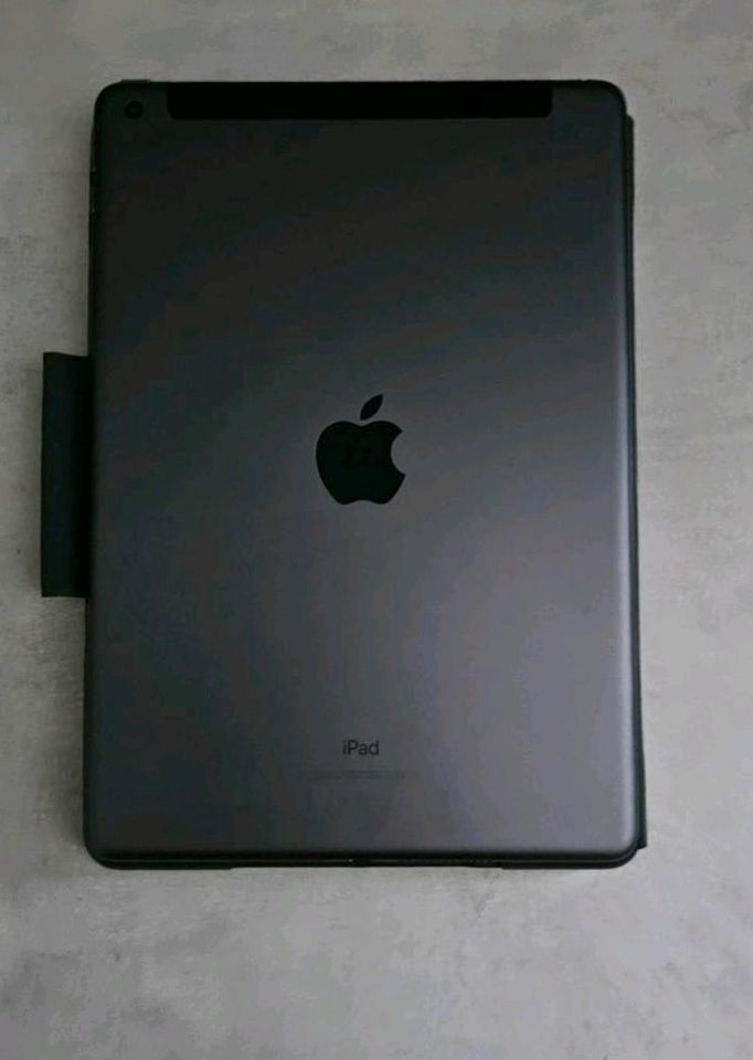 Apple Ipad 7 Cellular inkl. Logitech case in Duisburg