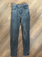Pull&bear High waist Hose Jeans grau Gr. XS 34 Damen Bayern - Schweinfurt Vorschau