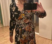 Zara Kleid Wickelkleid Gr S/M bunt Berlin - Schöneberg Vorschau