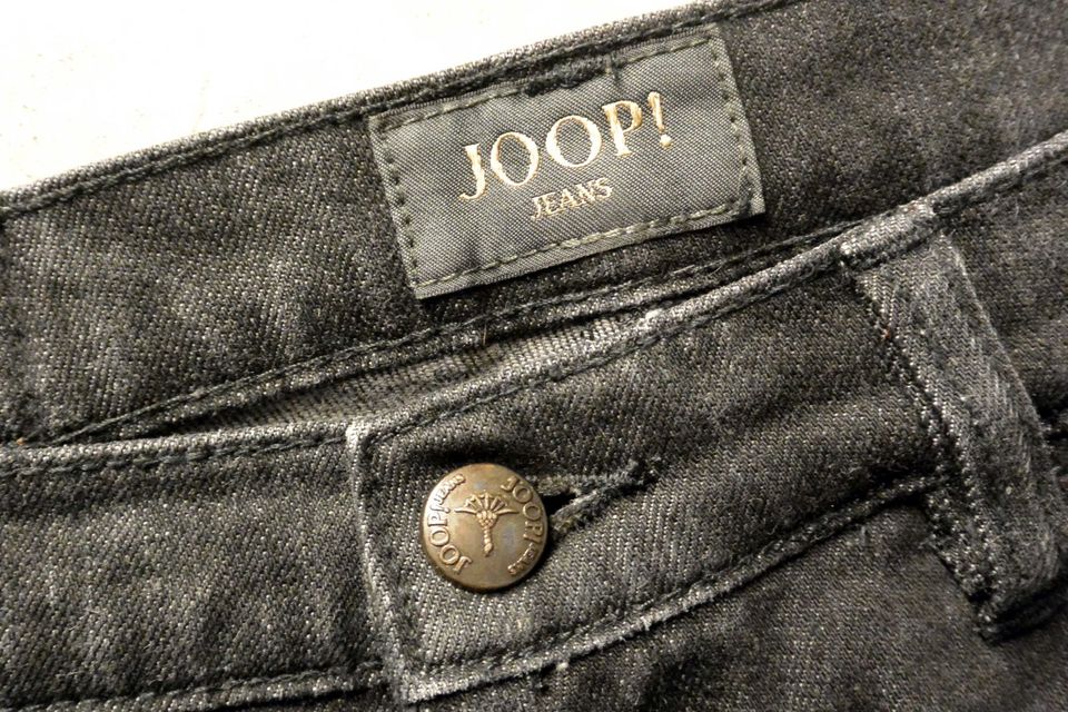 Neuwertige Joop RAVEN Capri 7/8 Hose Jeans, schwarz, W 27 in Wiesbaden