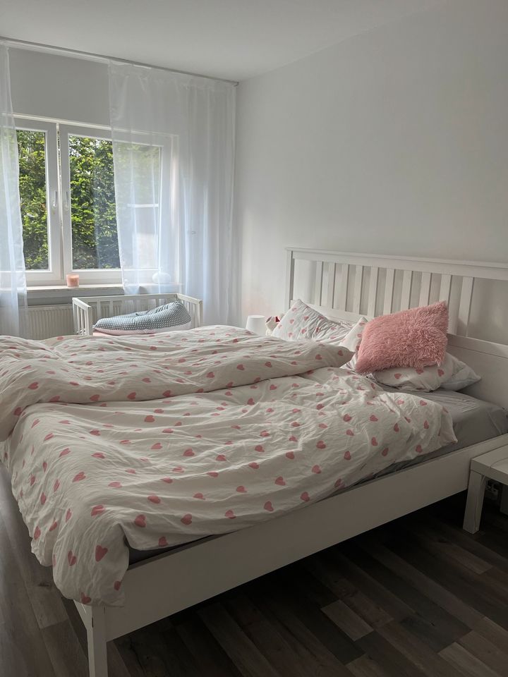 Ikea Hemnes Bett 1.80x200 1 Jahr alt in Dierdorf