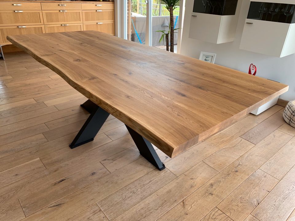 Massiv Eiche Tisch Baumkante Baumtisch Esstisch Holztisch 220x100 in Königswinter