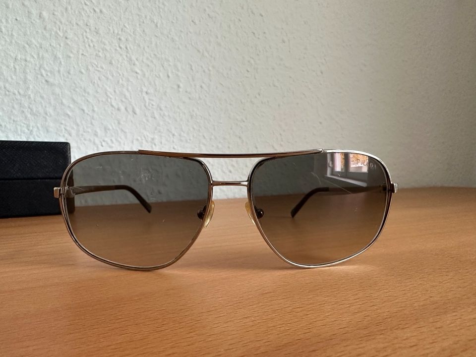 Prada Sonnenbrille Sunglasses mit Box + Etui SPR53M in Berlin