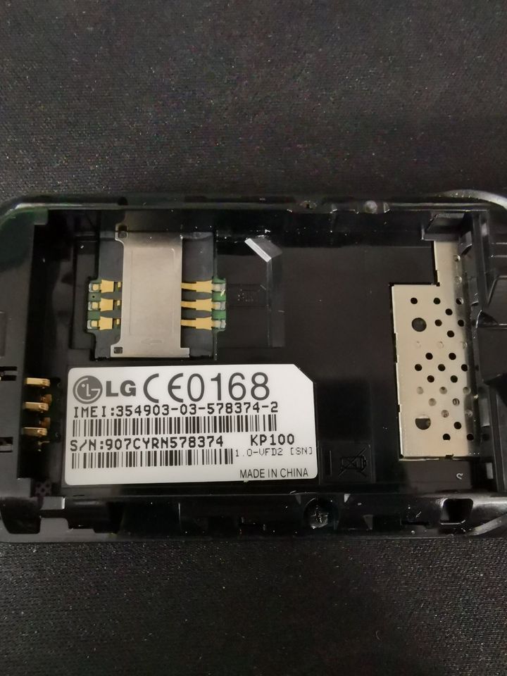 LG KP100 Handy schwarz in Neresheim