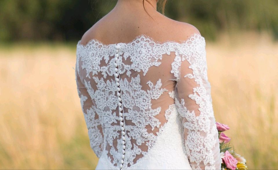 Brautkleid langarm aus Spitze von Vanilla Sposa in Winnigstedt