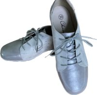 Damen Schnürschuhe sportlich Gr. 39 Silber neu Hessen - Gießen Vorschau