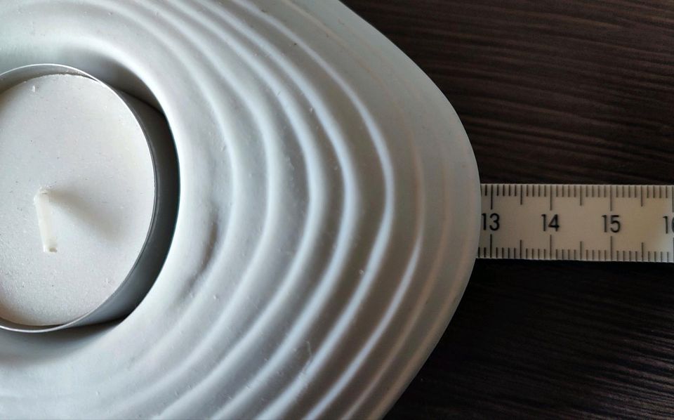 Teelicht weiß Rillenoptik Keramik matt 11 x 13 cm in Detmold