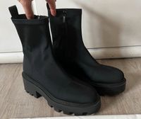 Zara Stiefel Stiefeletten Boots Schwarz aus Stoff gr.40 Neu! Hamburg-Nord - Hamburg Dulsberg Vorschau