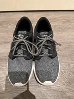 Adidas Turnschuhe Gr. 39 1/3 Hessen - Kassel Vorschau