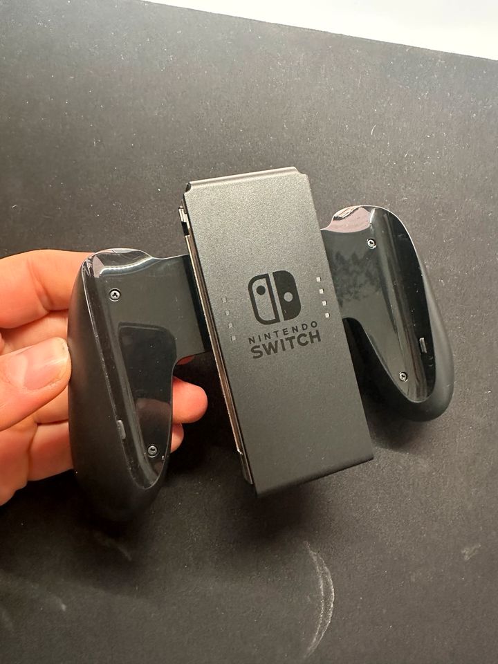 Nintendo Switch Zubehör Controller Joy Con, Dock, Ladekabel etc. in Lünen