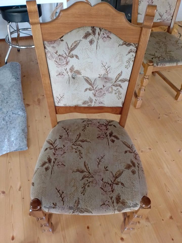 Esstisch mit Stühlen in Groß Teetzleben