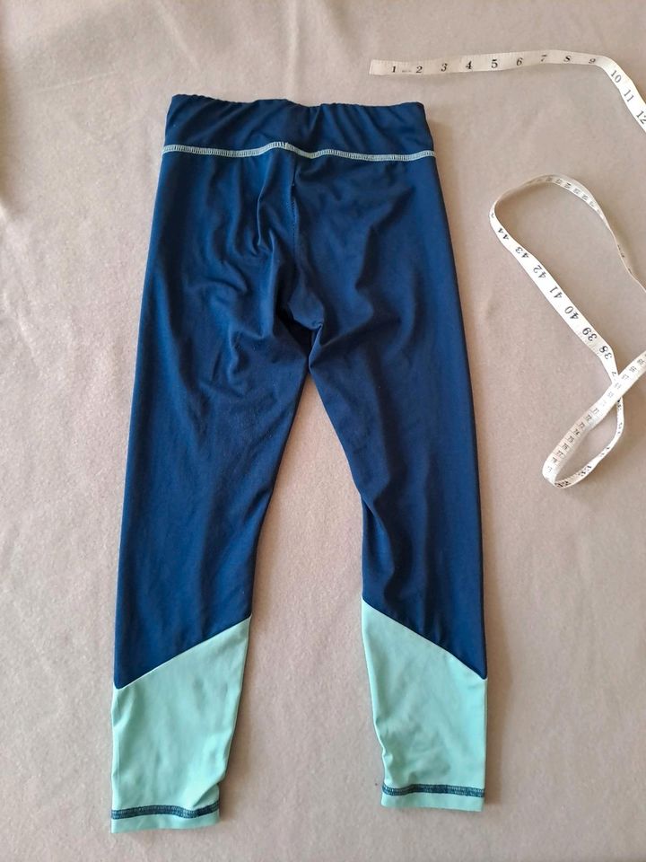 Kinder Sportbekleidung Gr 122/128  Shirt und Hose in Schwerin