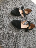 Spitze Damen Halbschuhe Ballarinas mit Riemchen Gr 36 Nordrhein-Westfalen - Ratingen Vorschau