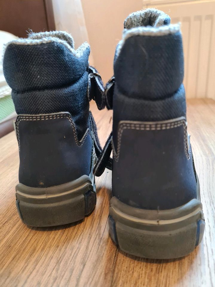 Jungen Winterstiefel, Winterschuhe in Größe 26, guter Zustand in Weilburg