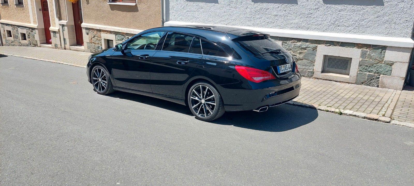 Abbildung des Autos Mercedes-Benz CLA 220 Sh…